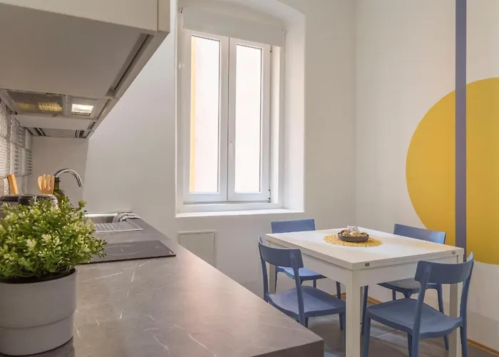 Elegante Vicino Stazione - Grey *