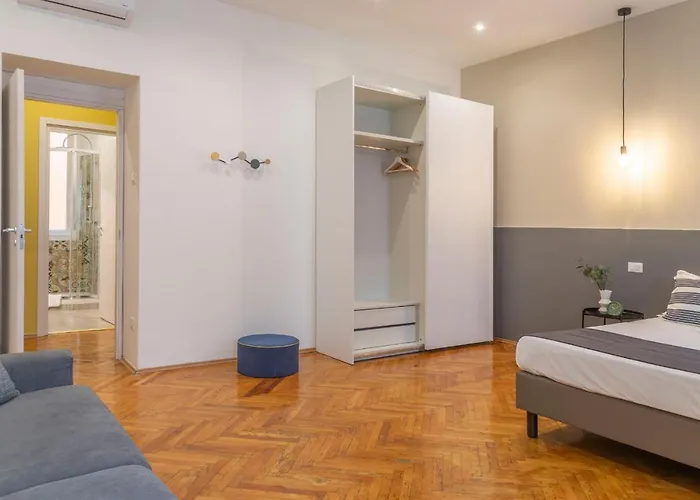 Elegante Vicino Stazione - Grey Apartmán *